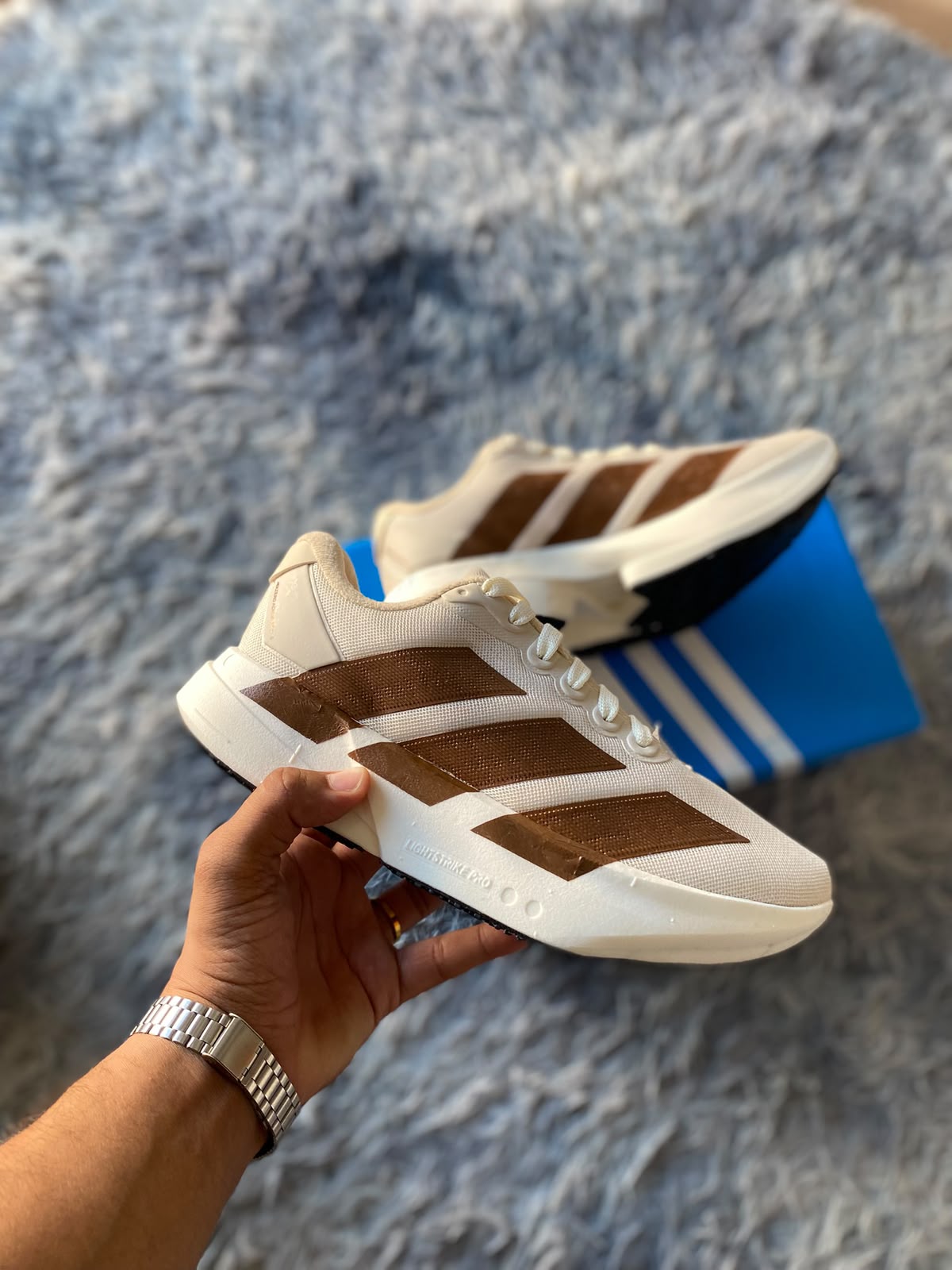Adidas Performance — Bege & Marrom